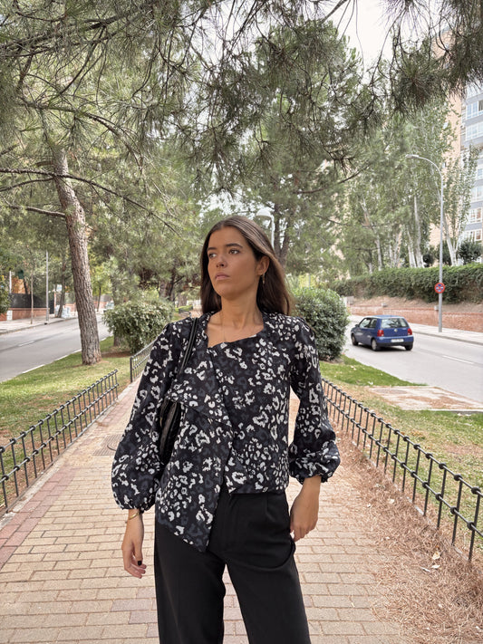 Chaqueta cuadrada leopardo azul
