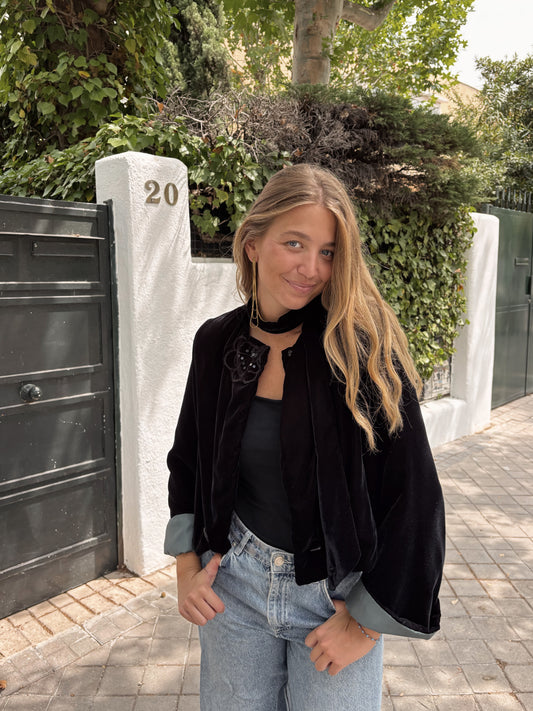 Angela terciopelo negro flor